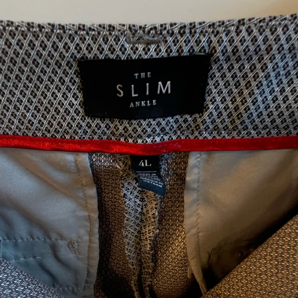 WHBM Slim Ankle Pant in 4L (long) - Picture 3 of 5